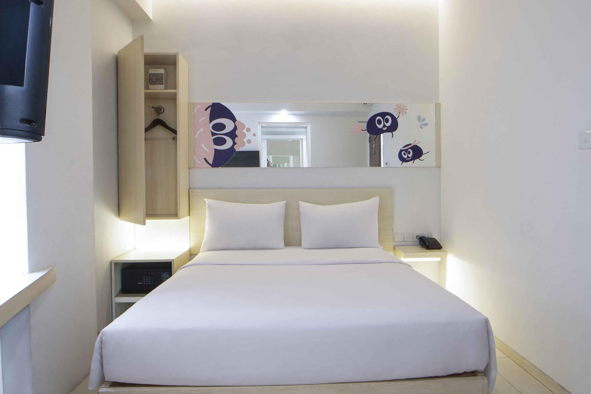Cleo Hotel Tunjungan Surabaya Exterior photo